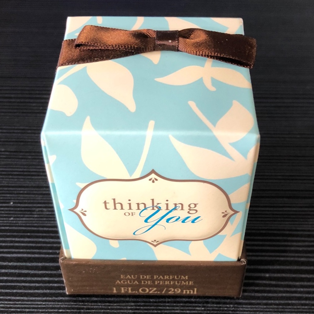 Mary Kay Thinking of You Eau de Parfum.